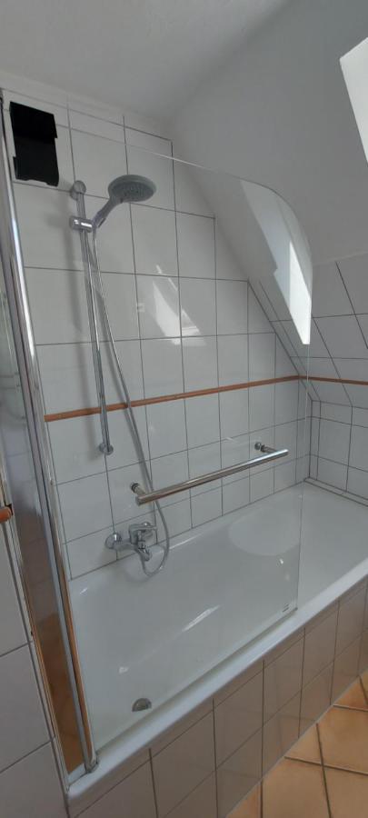 Apartment Alleesuite, Naehe Messe, Rue, Baldeneysee, Zentral, Netflix *